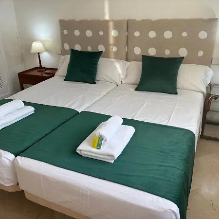 Evans Realty Bv A Pie De Playa & Piscina & Terraza Estepona